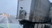 Фуру развернуло на трассе близ Нур-Султана