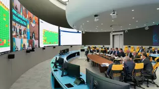 Премьер Мамин вновь собрал заседание из-за цен на продукты