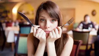 Девушка-аллергик удивила официанта списком из 45 запрещенных продуктов