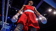 Казахстанский боксер отправил в нокдаун чемпиона мира во втором победном бою на ЧМ