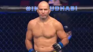 42-летний Гловер Тейшейра стал чемпионом UFC в полутяжелом весе