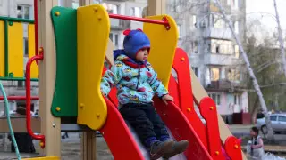 В Усть-Каменогорске продолжается благоустройство дворов