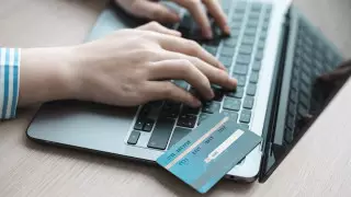 Как не стать жертвой интернет-мошенников, рассказали в полиции Алматы