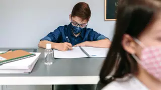 Будут ли допускать на учебу в школах непривитых детей в Алматы