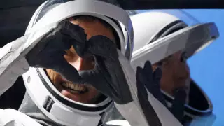 Четыре члена экипажа SpaceX перешли на борт МКС