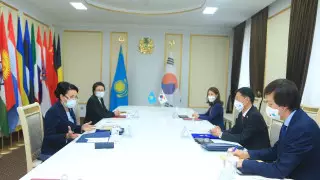 Ректор Auezov University провела встречу с делегацией из Южной Кореи
