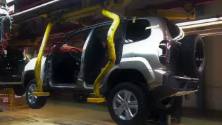 Российский "АвтоВАЗ" приостановил сборку авто из-за отсутствия электронных компонентов