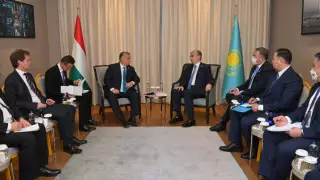 Премьер Венгрии пригласил Токаева приехать с визитом