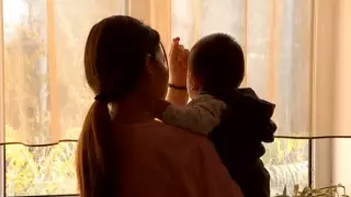 Родившую ребенка 15-летнюю школьницу с позором выгнали из дома в Шымкенте