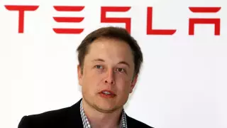 Илон Маск продал акции Tesla еще на 930 миллионов долларов