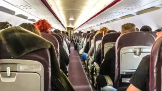 "Минирование" самолета в Уральске назвали учением