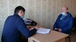 "За вами следят": мошенник оформил крупные кредиты на жителя Петропавловска