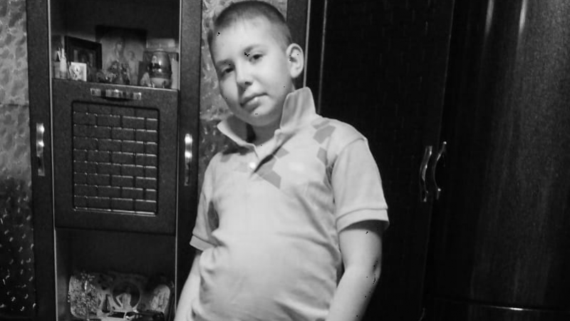 12-летний мальчик погиб под колесами двух машин в Караганде