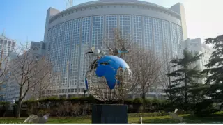 Китай понизил уровень дипотношений с Литвой