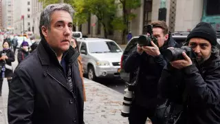 Бывший помощник Трампа вышел на свободу в США