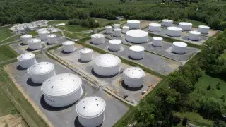 США "распечатали" стратегический запас нефти