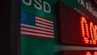 Нацбанк: Нехватки наличных долларов в обменниках не наблюдается