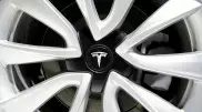 Tesla вводит обязательную видеосъемку при управлении на автопилоте