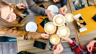 Походы в кафе и рестораны стали обходиться дороже для казахстанцев