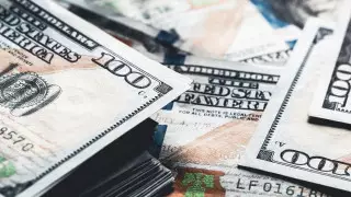 Курс доллара вырос почти на 1 тенге