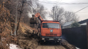 Сход грунта произошел в Алматы из-за порыва трубопровода