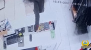 Серийный вор попал на видео в Алматы