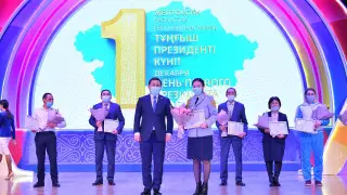 Концерт "Ел тірегі - Елбасы" прошел в Шымкенте