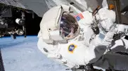 NASA отменило выход астронавтов в космос из-за мусора