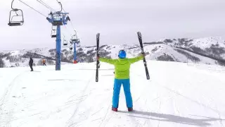 Семь месяцев хорошего снега. Где и как покататься на лыжах в ВКО