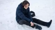 Осторожно, скользко: как избежать травм в гололед
