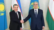 Токаев провел переговоры с президентом Узбекистана в Акорде