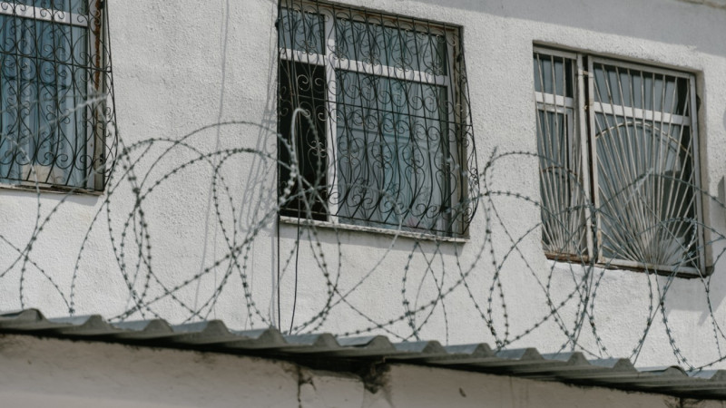 Заключенный совершил суицид в колонии в Кызылорде