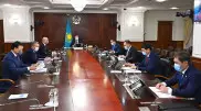 Премьер Мамин поручил продолжить усиленный контроль на границе Казахстана