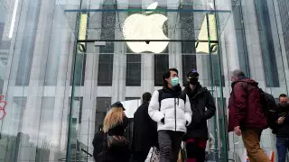 Стоимость Apple превысила рекордные 3 триллиона долларов