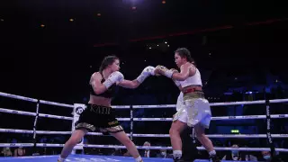 В Британии ответили на заявление Шариповой о предвзятом судействе в бою за "абсолюта"