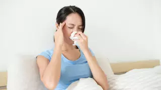 Врач назвал неожиданную причину хронического насморка