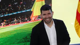 Футболист "Барселоны" Агуэро завершил карьеру из-за проблем с сердцем