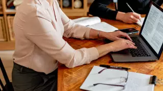 Психолог описала характерные черты стукачей среди коллег на работе