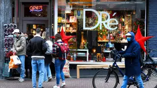 Нидерланды вводят всеобщий локдаун из-за "омикрона" до середины января