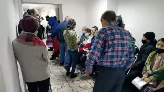 "Лютым адищем" назвали очередь в департаменте соцзащиты ЗКО