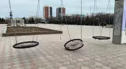 Вандалы испортили новые качели за 2,5 миллиона тенге в Актау