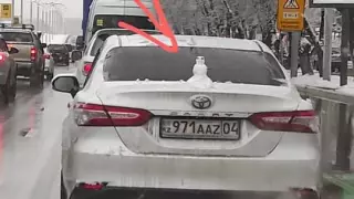 "Бұл Жаңа жылға". Алматылықтар Желіде бүгін жауған қар туралы әзілдеп жатыр