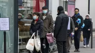 В Париже вводится масочный режим на улицах