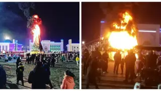 Главная елка Тараза сгорела на площади на глазах у встречающих Новый год