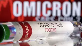 Ученые выяснили опасность "омикрона" для легких