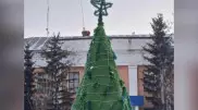 Кто установил елку из ковролина в селе в СКО, объяснили в акимате
