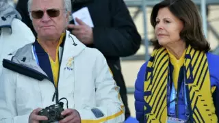 Король и королева Швеции заразились коронавирусом после трех прививок