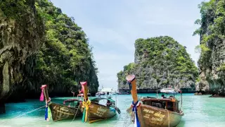 Тайские бизнесмены помогли застрявшим на Пхукете казахстанцам деньгами