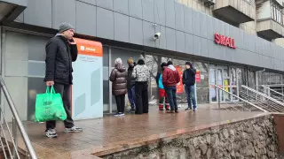 Еще три банка спишут кредиты погибшим полицейским и военнослужащим