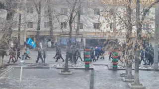 В Алматы военные столкнулись не с мирными митингующими - генерал-майор